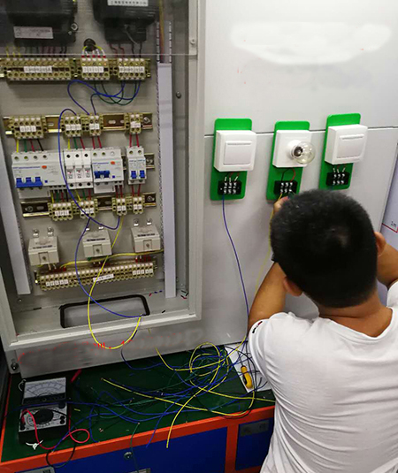 东莞万江专业可靠的电工培训学校收费如何？